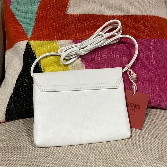 White cross body envelope purse NWT - Picture 4 of 4